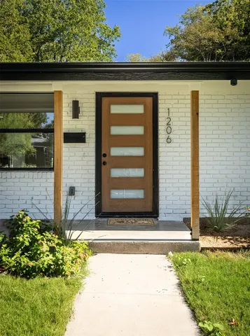 $3,250 | 1206 Cloverleaf Drive, Austin, TX 78723