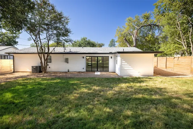 $3,250 | 1206 Cloverleaf Drive, Austin, TX 78723