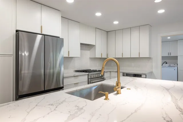 $3,250 | 1206 Cloverleaf Drive, Austin, TX 78723