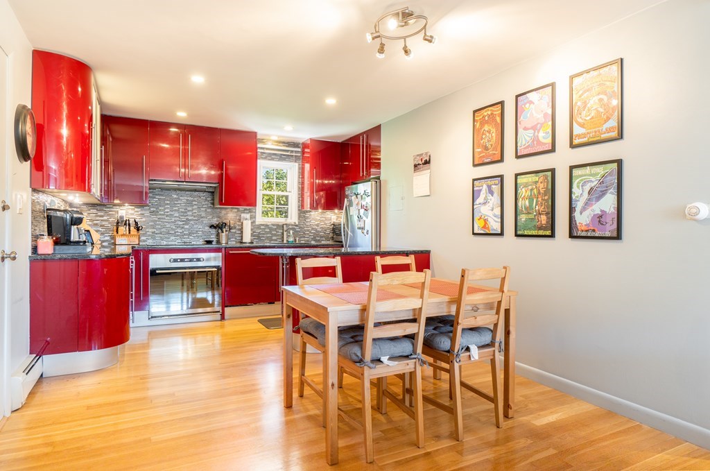 25 Arlington Road, Unit 6 Woburn, MA 01801 - Photo 7 of 14