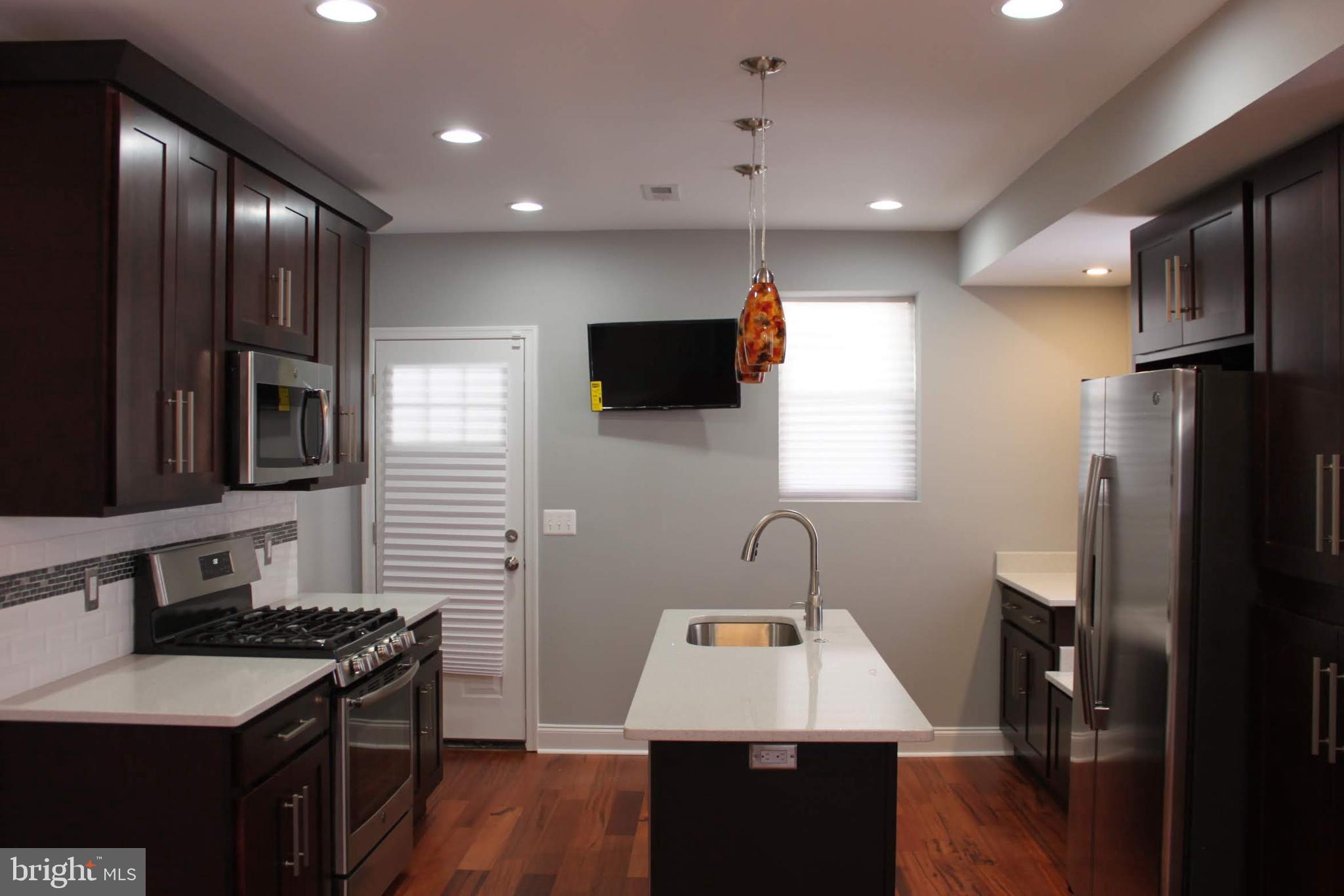 3819 Colborne Road Baltimore, MD 21229 - Photo 5 of 27 Kitchen