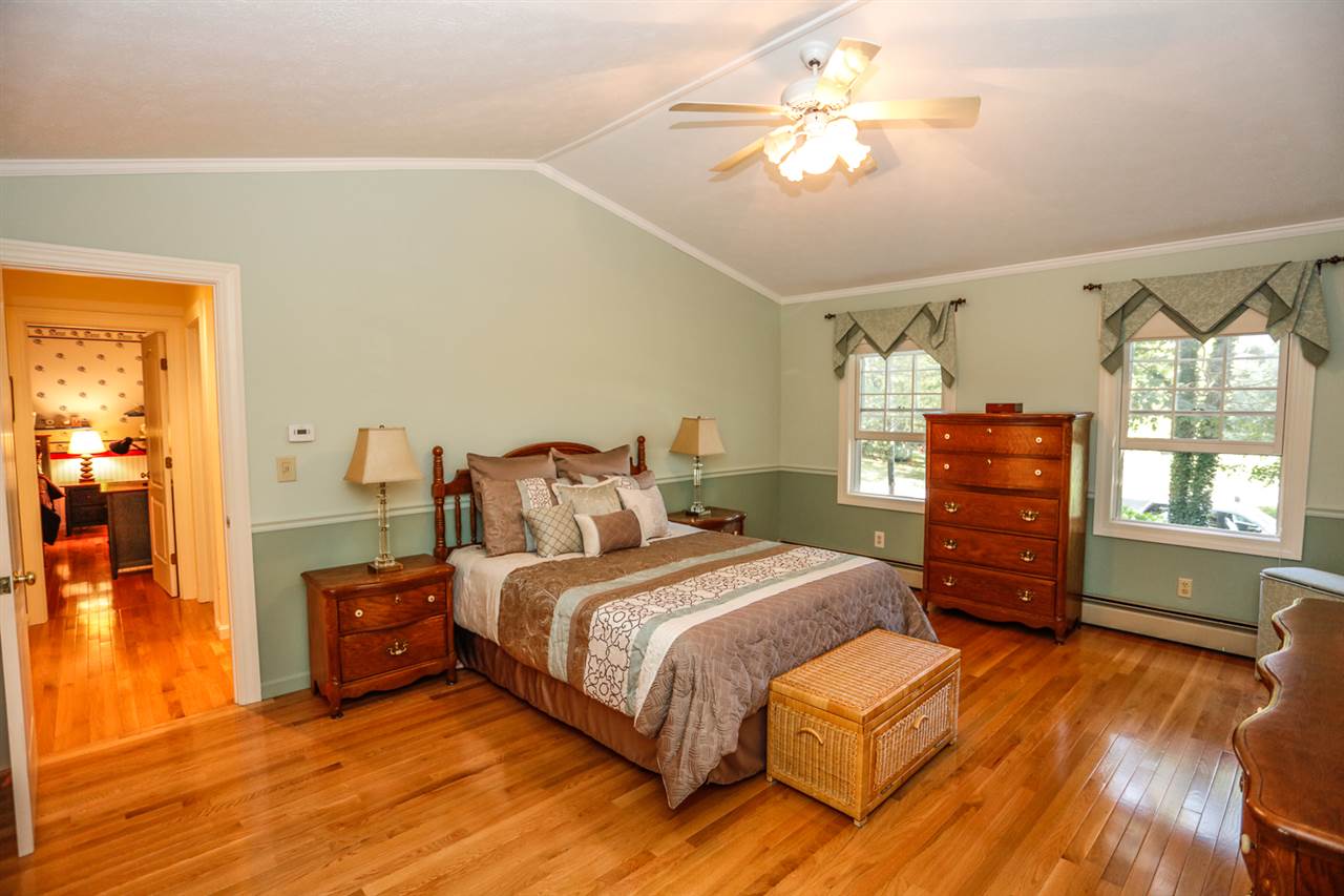 122 King Road Bedford, NH 03110 - Photo 17 of 39 Gallery Image 17