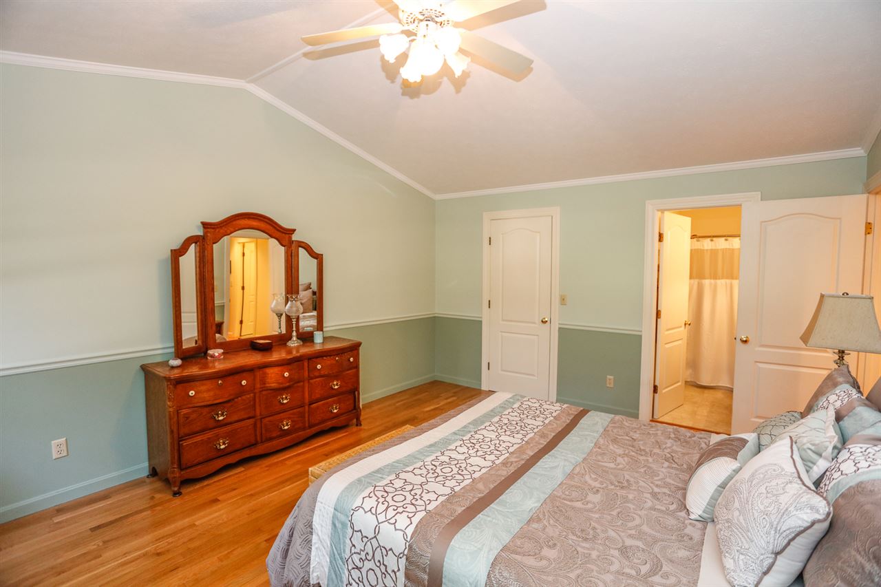 122 King Road Bedford, NH 03110 - Photo 19 of 39 Gallery Image 19