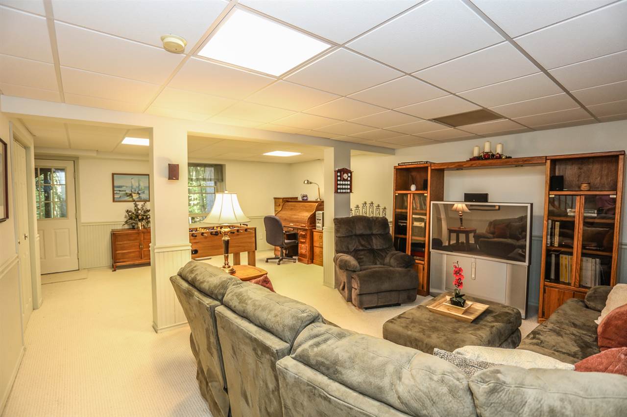 122 King Road Bedford, NH 03110 - Photo 28 of 39 Gallery Image 28
