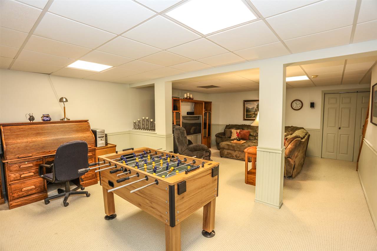 122 King Road Bedford, NH 03110 - Photo 29 of 39 Gallery Image 29