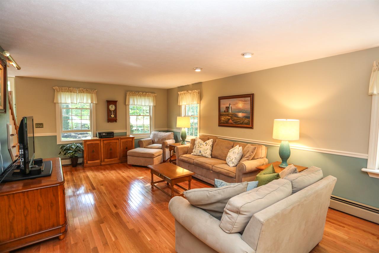 122 King Road Bedford, NH 03110 - Photo 6 of 39 Gallery Image 6