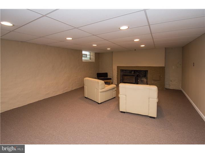 1656 Susquehanna Road Rydal, PA 19046 - Photo 18 of 25 Family Room