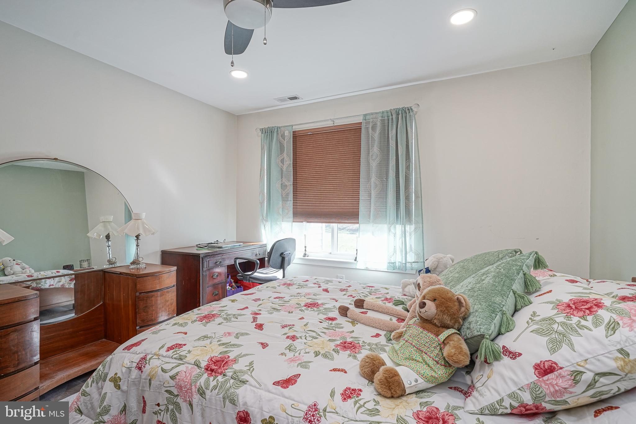 2305 Sandra Road Voorhees, NJ 08043 - Photo 18 of 24