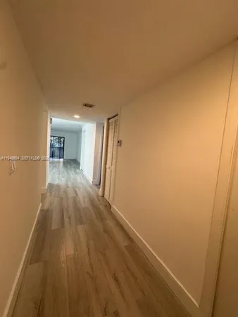 $2,550 | 321 Lakeview Drive, Unit 105, Weston, FL 33326