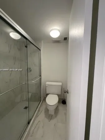 $2,550 | 321 Lakeview Drive, Unit 105, Weston, FL 33326