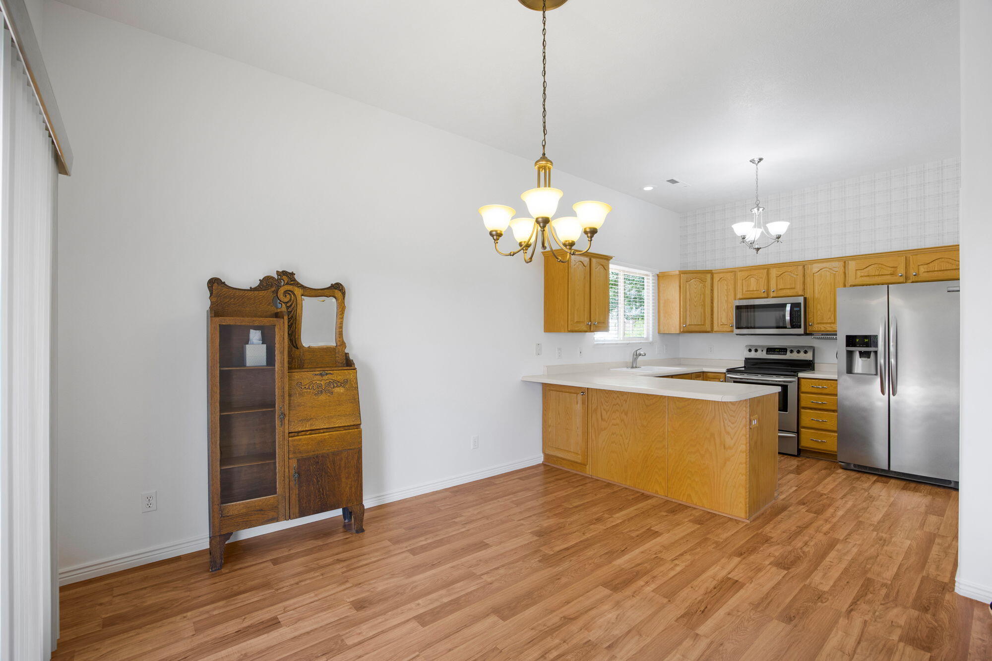 2412 East 50 S Street St. George, UT 84790 - Photo 11 of 38 26-web-or-mls-UH2A6489