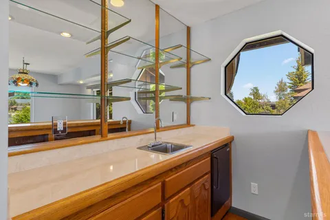 $3,595,000 | 2067 Aloha Drive, South Lake Tahoe, CA 96150