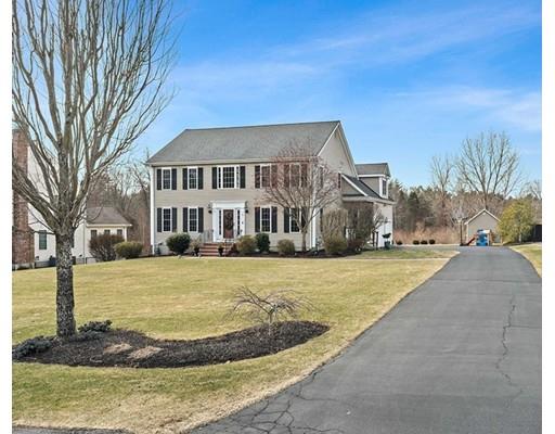 75 Riverside Drive Wrentham, MA 02093 - Photo 3 of 25 Gallery Image 3
