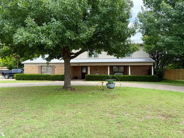 $349,900 | 703 South Colorado Street, Whitney, TX 76692