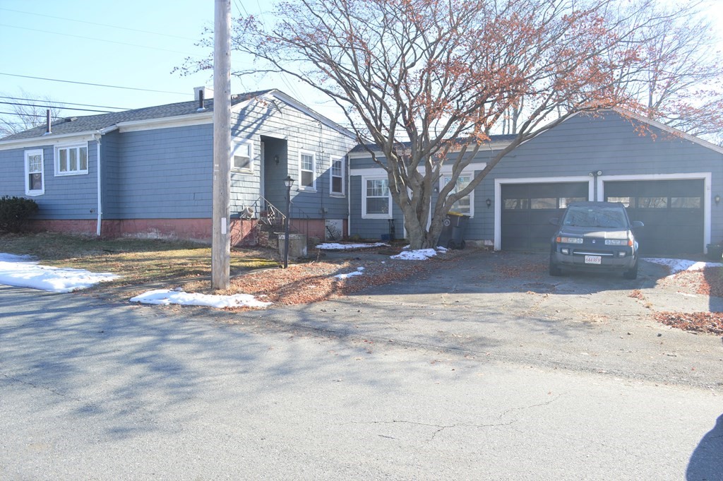 315 Oneil Road Somerset, MA 02725 - Photo 1 of 22 Gallery Image 1