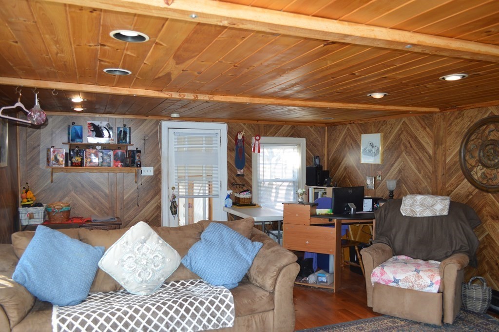 315 Oneil Road Somerset, MA 02725 - Photo 11 of 22 Gallery Image 11