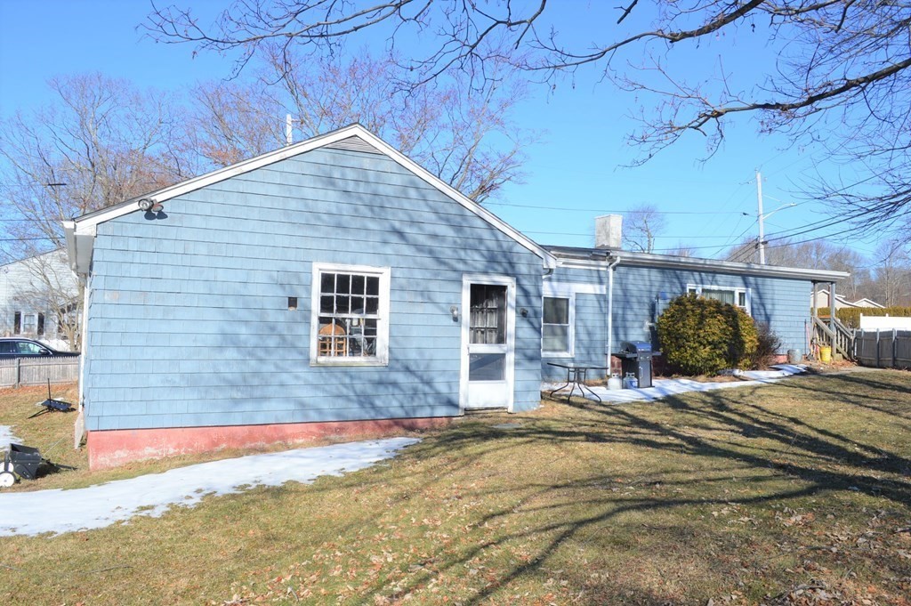 315 Oneil Road Somerset, MA 02725 - Photo 2 of 22 Gallery Image 2