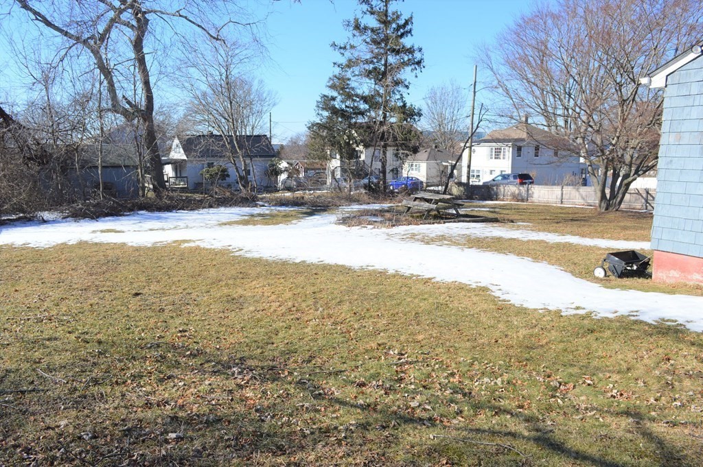 315 Oneil Road Somerset, MA 02725 - Photo 5 of 22 Gallery Image 5