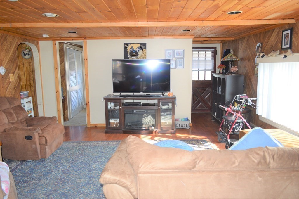 315 Oneil Road Somerset, MA 02725 - Photo 6 of 22 Gallery Image 6