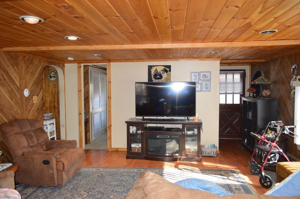 315 Oneil Road Somerset, MA 02725 - Photo 9 of 22 Gallery Image 9