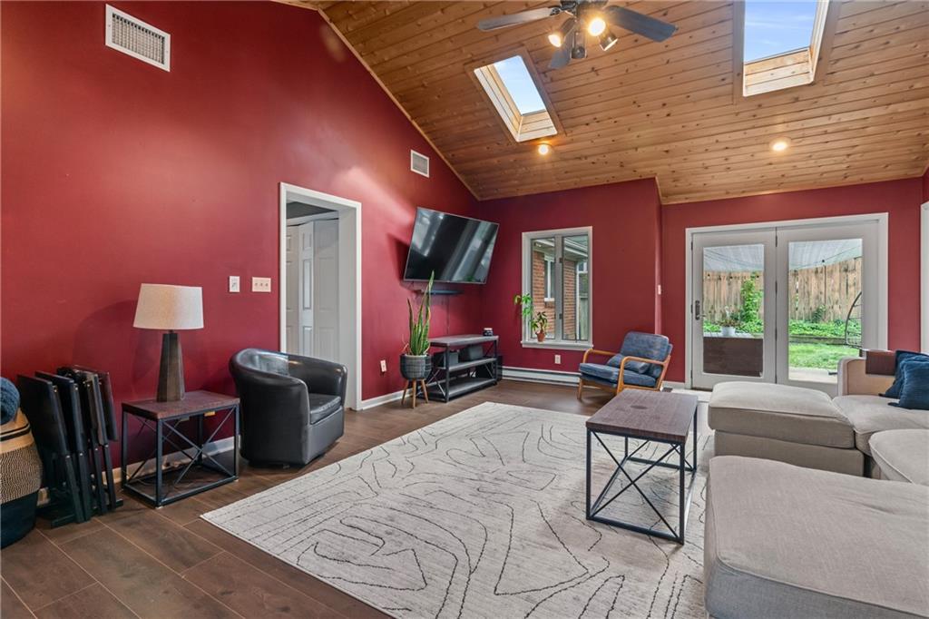 279 Spring Run Road Crescent, PA 15046 - Photo 14 of 25 Gallery Image 14