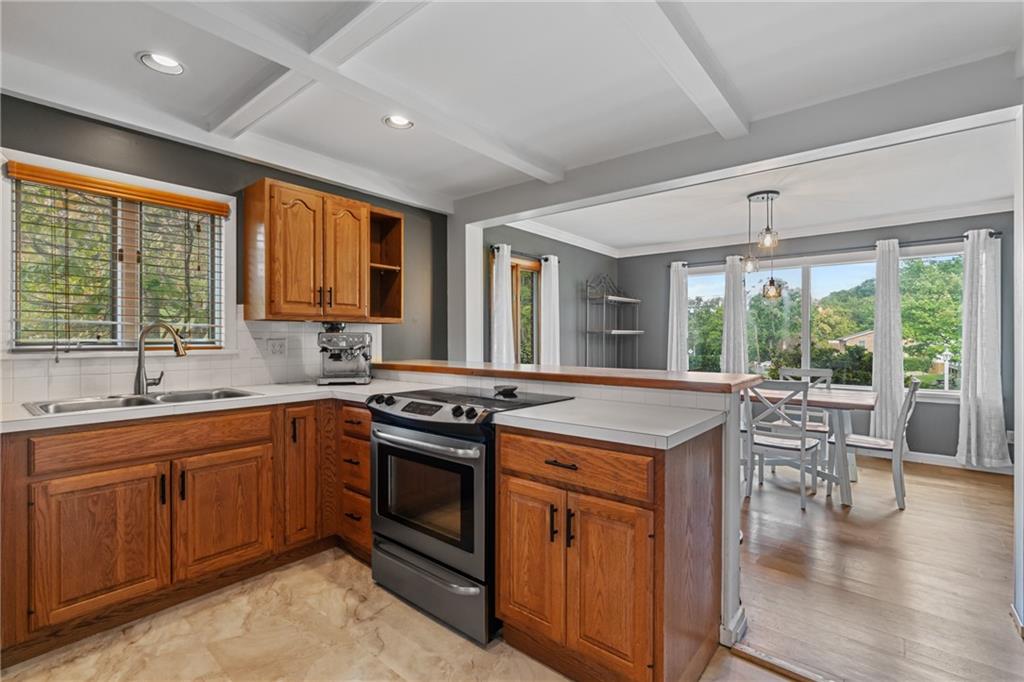 279 Spring Run Road Crescent, PA 15046 - Photo 9 of 25 Gallery Image 9