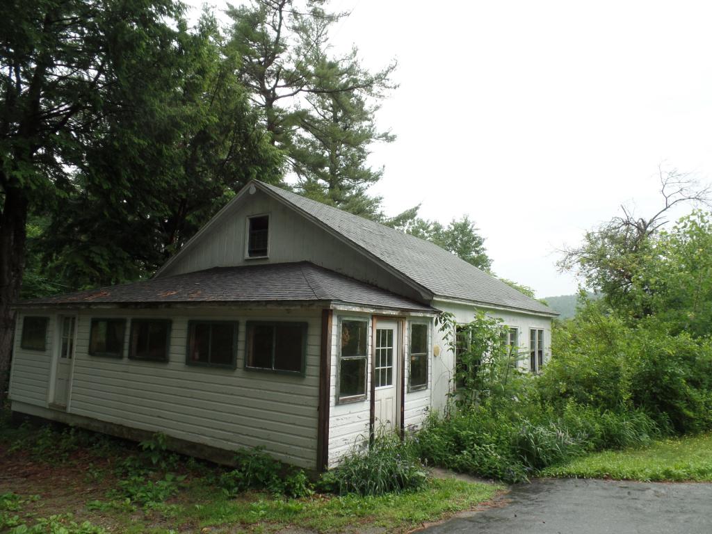 26 Golf Club Road Newport, NH 03773 - Photo 3 of 10 Gallery Image 3