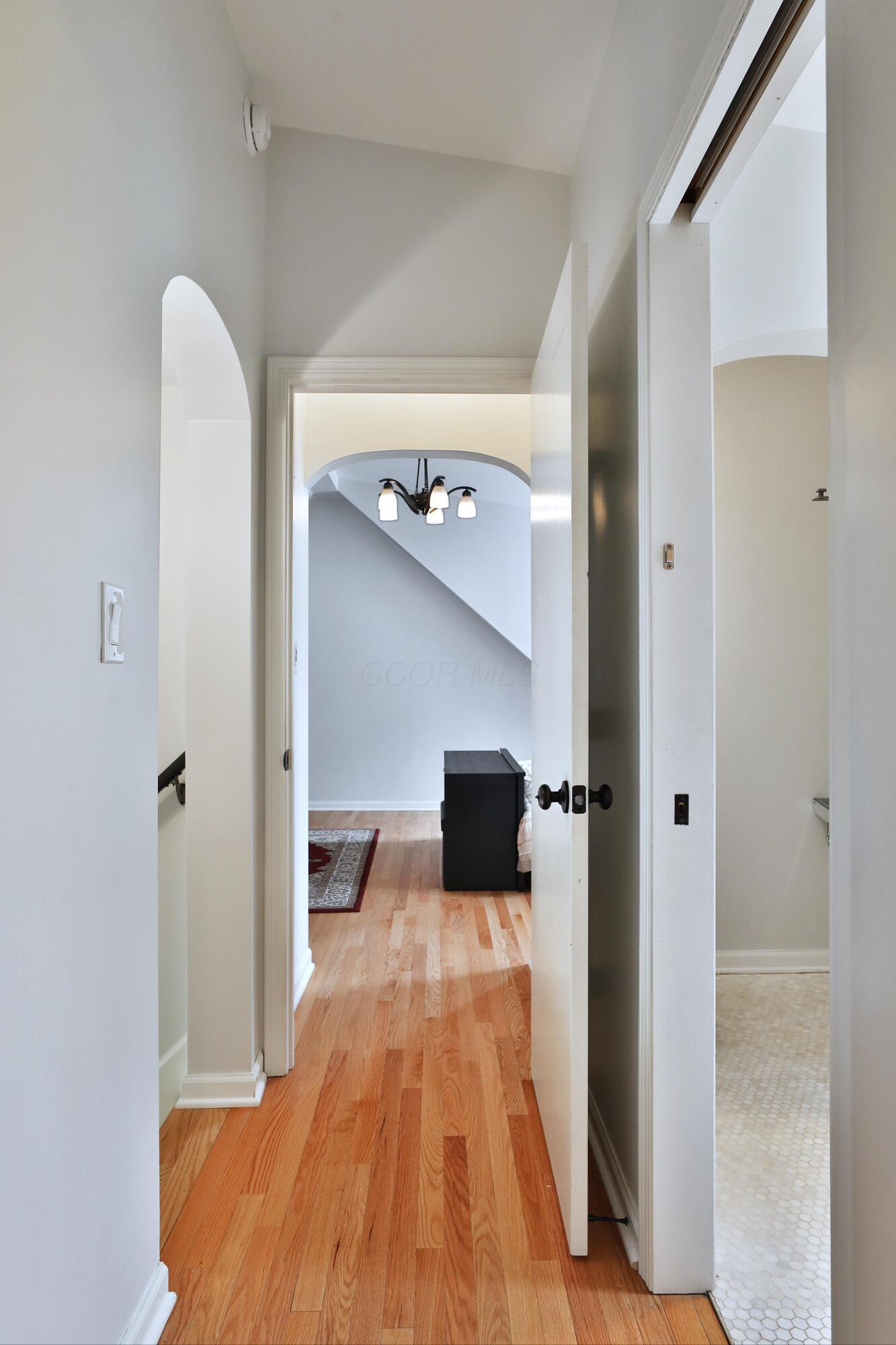2009 Zollinger Road Columbus, OH 43221 - Photo 25 of 45 2009-Zollinger-25