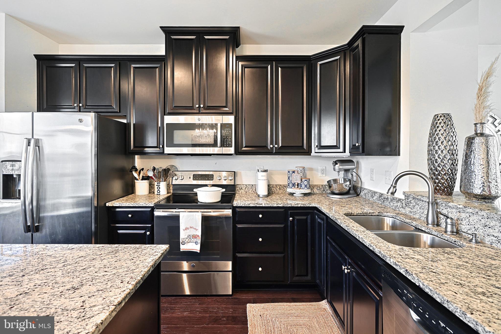 1265 Rannoch Lane, Unit 28 York, PA 17403 - Photo 21 of 42 Open layout, kitchen
