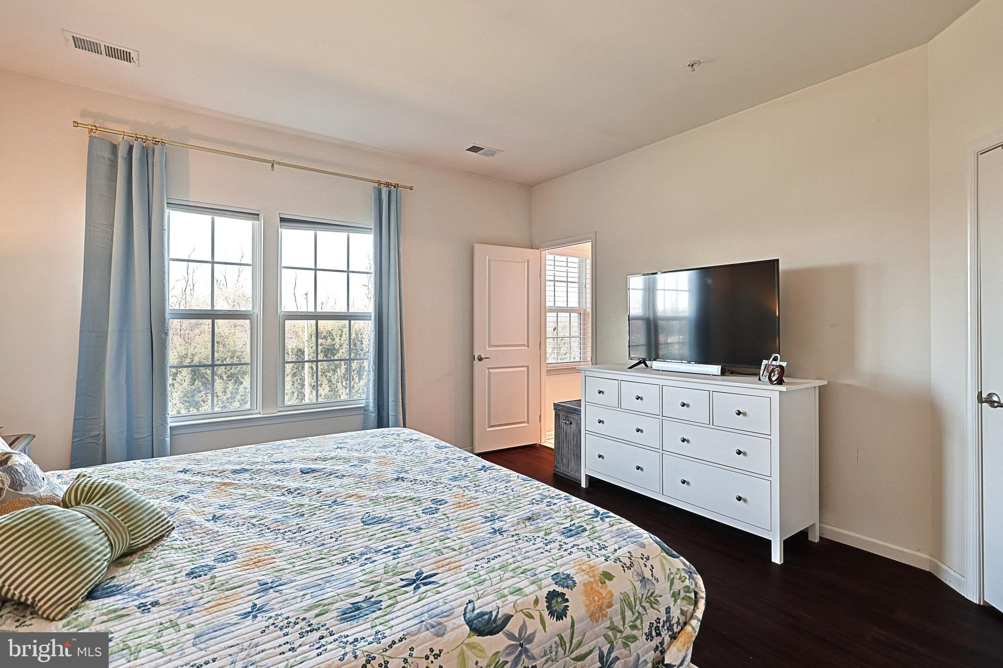 1265 Rannoch Lane, Unit 28 York, PA 17403 - Photo 29 of 42 Primary suite