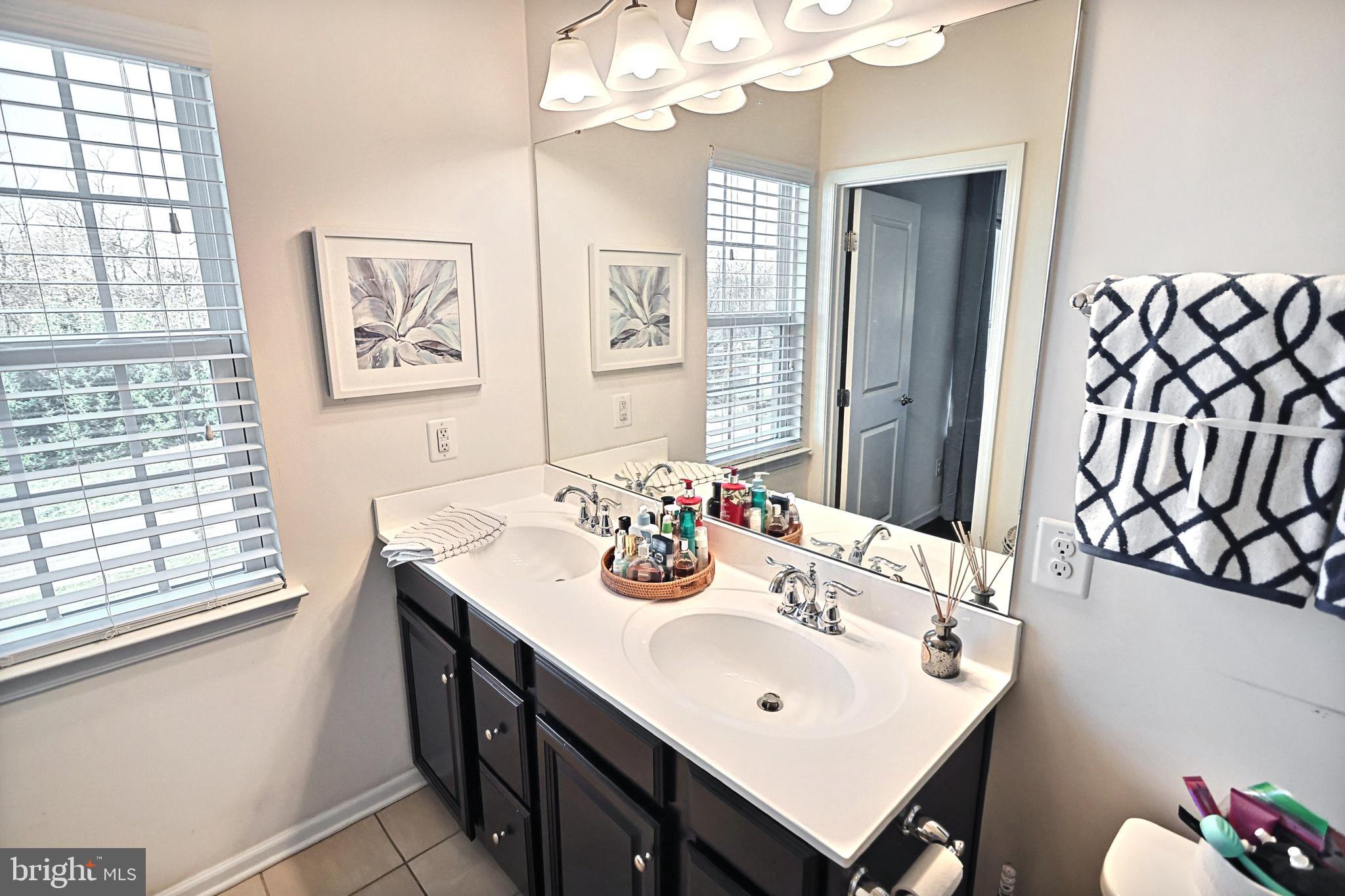 1265 Rannoch Lane, Unit 28 York, PA 17403 - Photo 31 of 42 Primary suite full bath