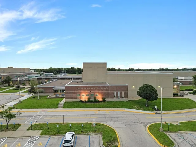 $593,000 | 21213 West 113th Place, Olathe, KS 66061