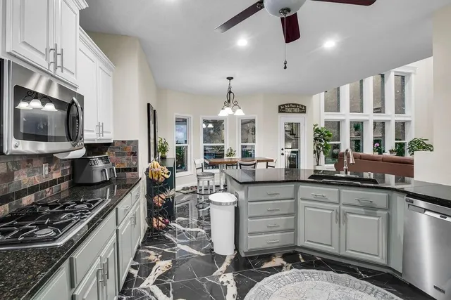 $593,000 | 21213 West 113th Place, Olathe, KS 66061