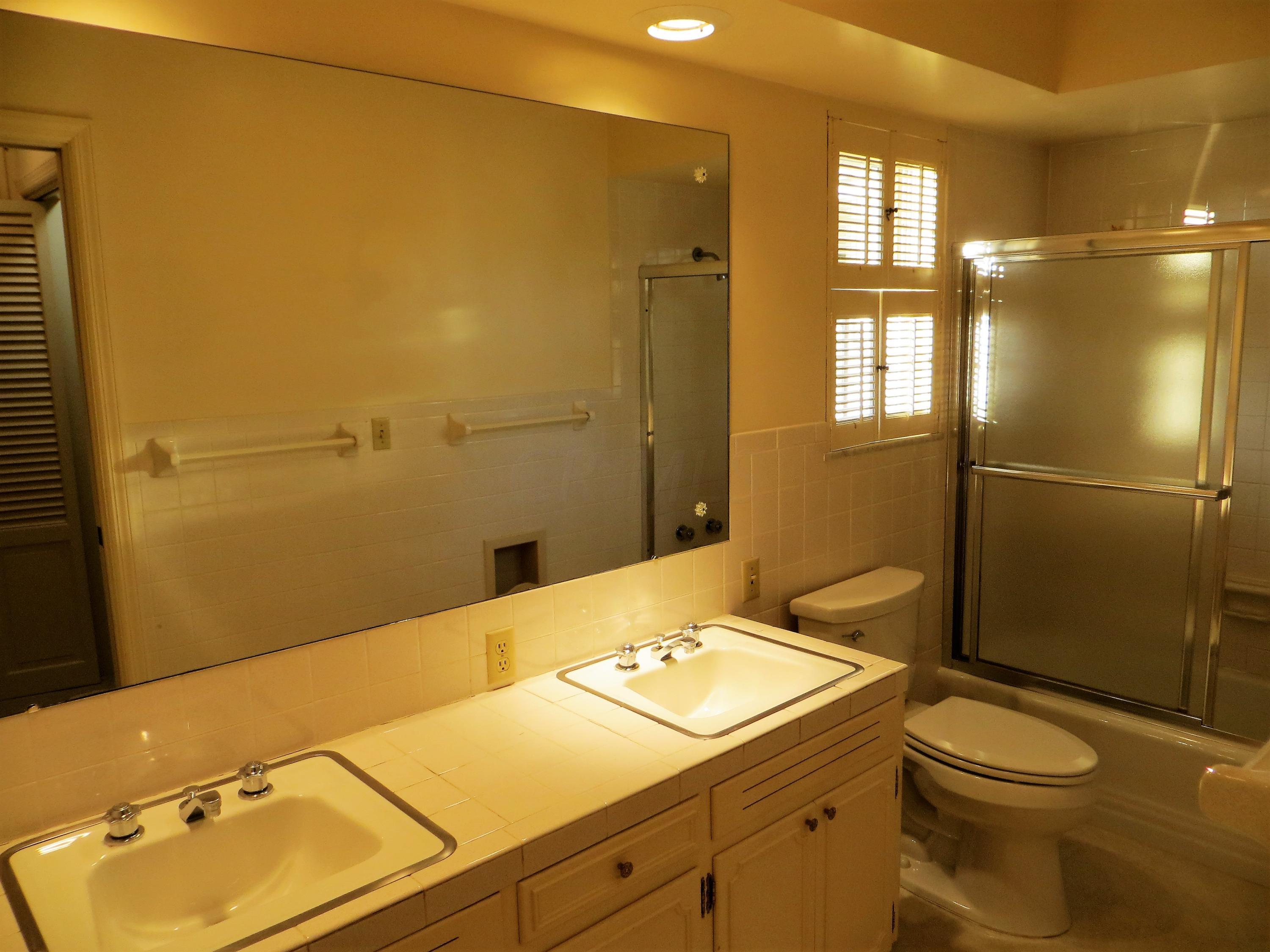 3151 Carisbrook Road Upper Arlington, OH 43221 - Photo 14 of 32