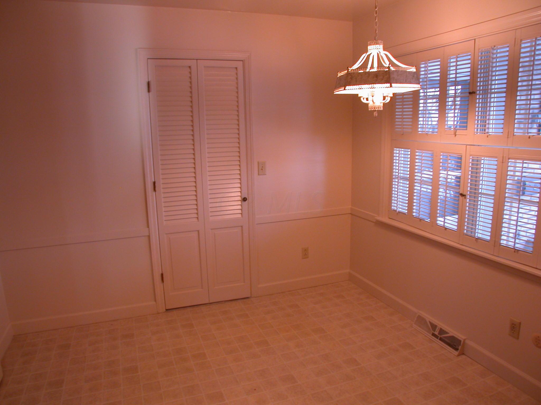 3151 Carisbrook Road Upper Arlington, OH 43221 - Photo 17 of 32