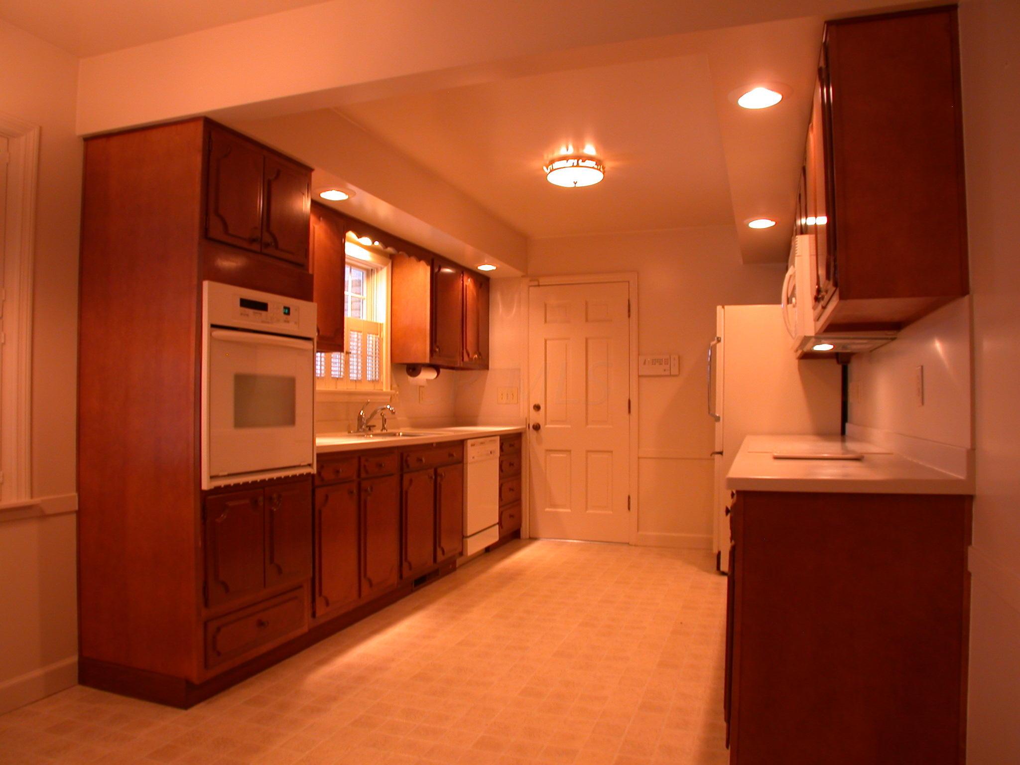 3151 Carisbrook Road Upper Arlington, OH 43221 - Photo 18 of 32