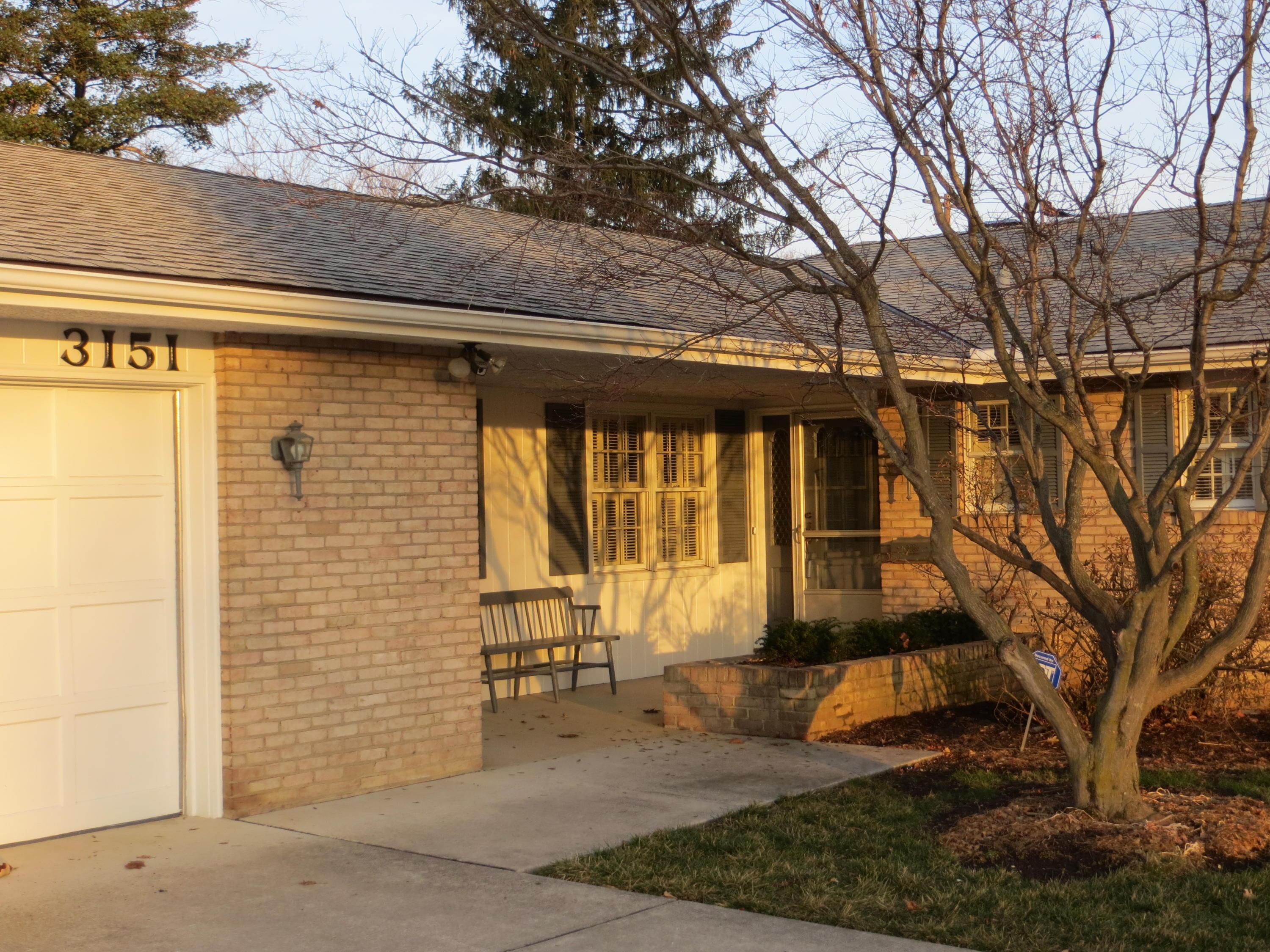 3151 Carisbrook Road Upper Arlington, OH 43221 - Photo 2 of 32