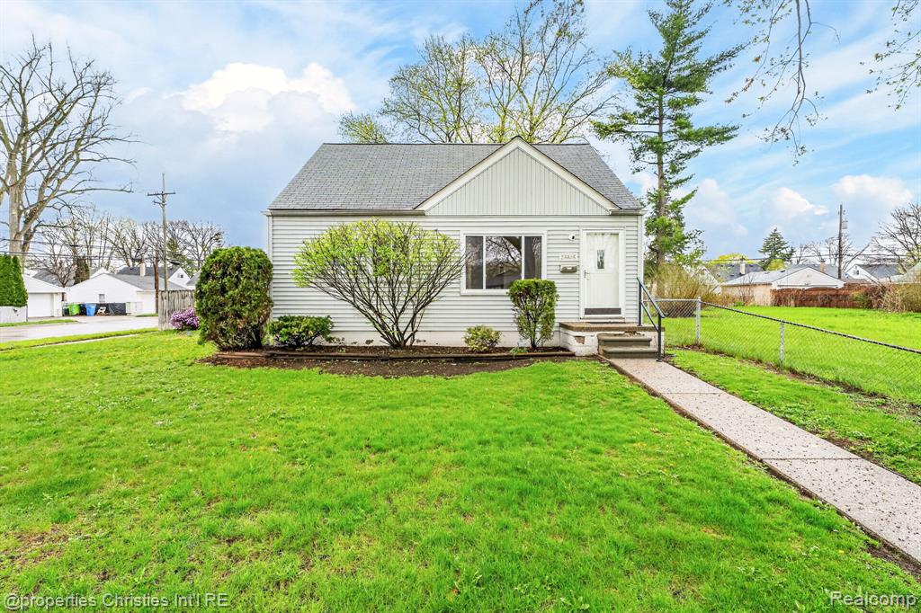 26605 Rialto Street Madison Heights, MI 48071 - Photo 1 of 37