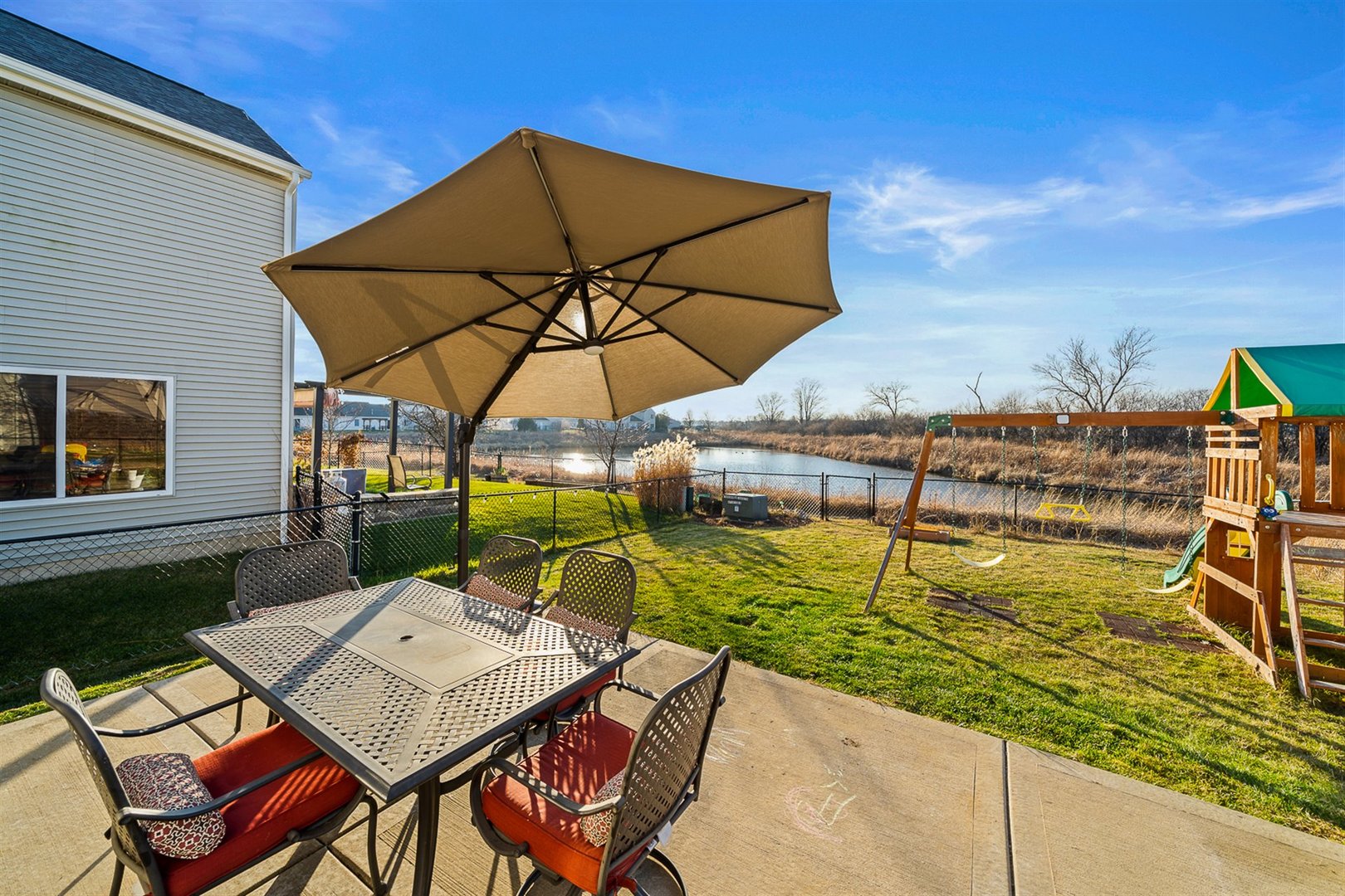 2431 Roxbury Lane Montgomery, IL 60538 - Photo 12 of 13 a view of an outdoor space with swimming pool