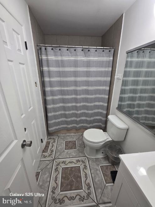 11 Dover Court Clementon, NJ 08021 - Photo 11 of 20 a bathroom with a toilet and a shower