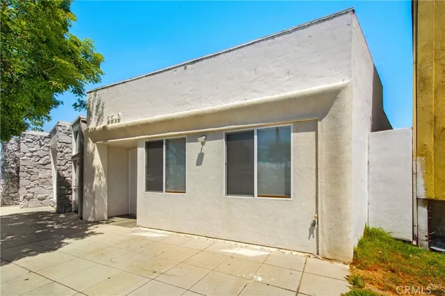 $825,000 | 5512 Long Beach Boulevard, Long Beach, CA 90805