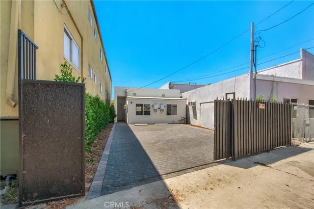 $825,000 | 5512 Long Beach Boulevard, Long Beach, CA 90805