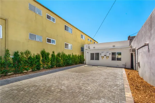 $798,999 | 5512 Long Beach Boulevard, Long Beach, CA 90805
