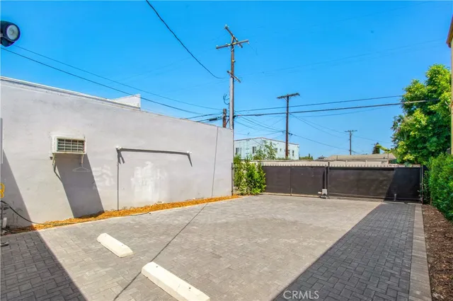 $825,000 | 5512 Long Beach Boulevard, Long Beach, CA 90805