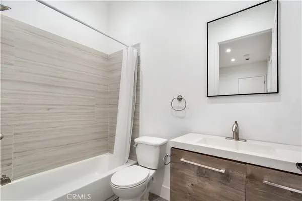 $798,999 | 5512 Long Beach Boulevard, Long Beach, CA 90805
