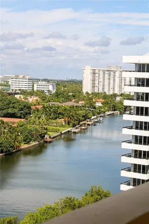 $2,000 | 3100 Collins Avenue, Unit 1106, Miami Beach, FL 33140