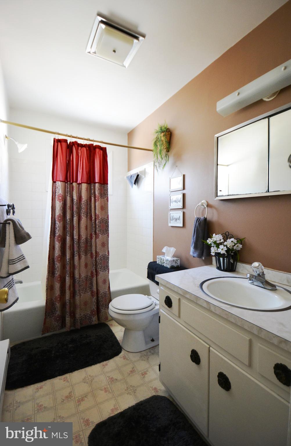 15522 Liberty Road Mount Airy, MD 21771 - Photo 11 of 53 Bath 1 vanity, mirror, light