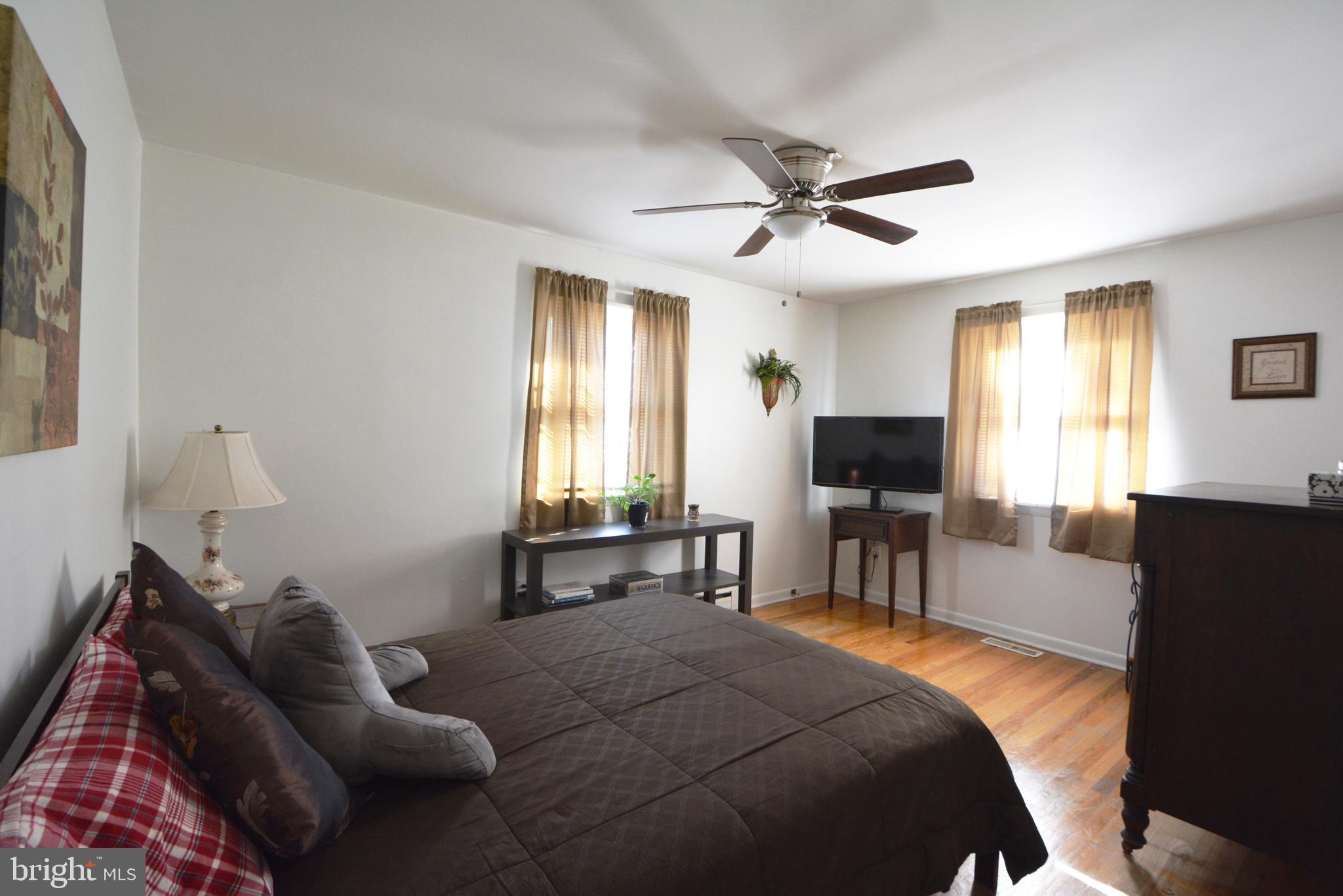 15522 Liberty Road Mount Airy, MD 21771 - Photo 12 of 53 Bedroom 1 entry view