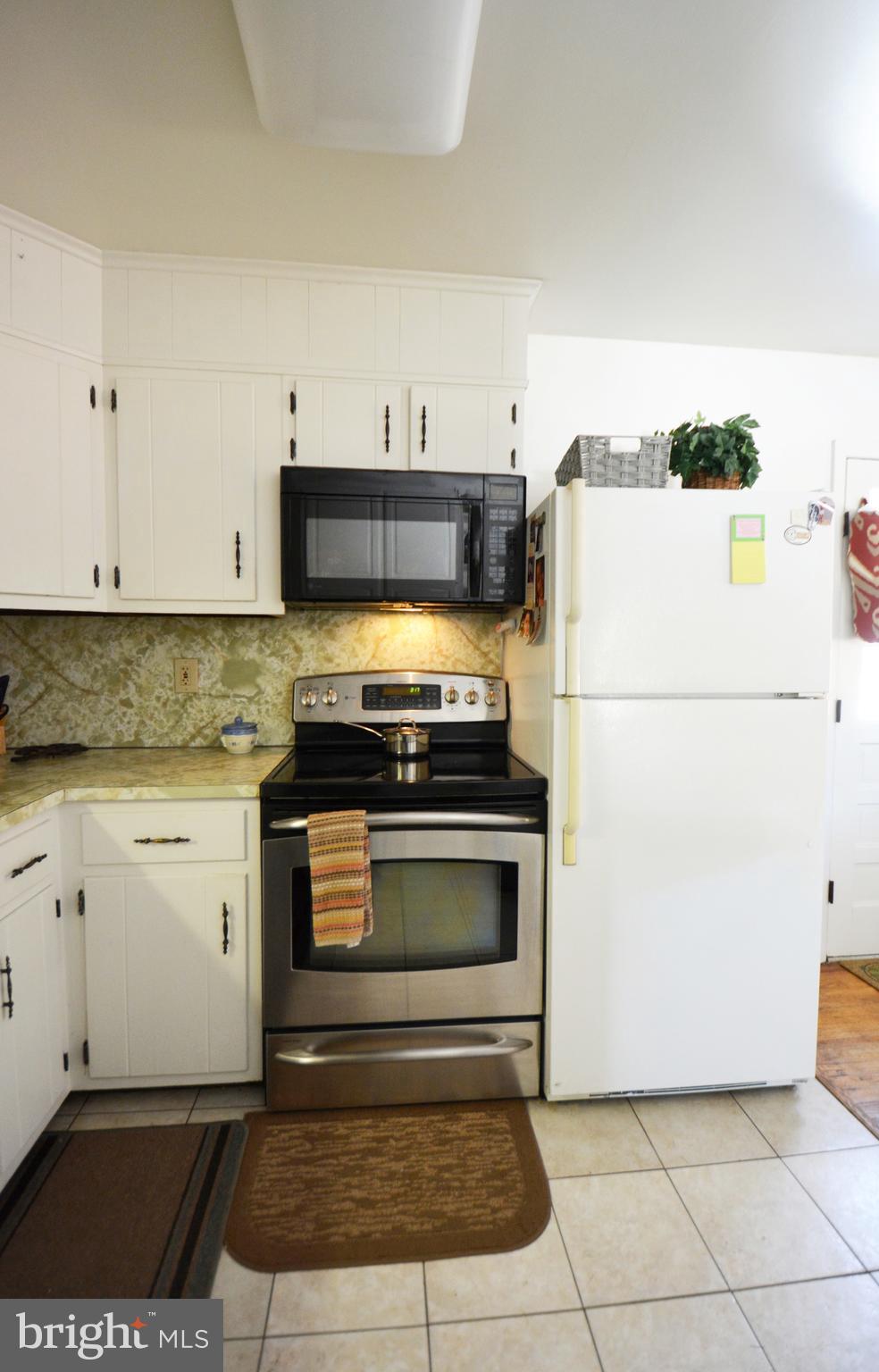 15522 Liberty Road Mount Airy, MD 21771 - Photo 3 of 53 Brand new microwave Feb 2021, SS stove range
