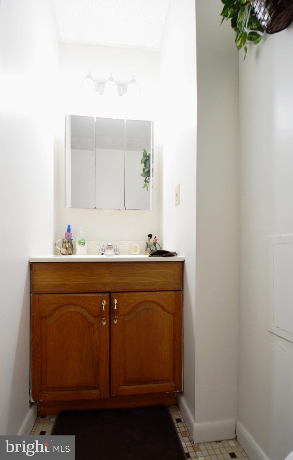 15522 Liberty Road Mount Airy, MD 21771 - Photo 33 of 53 Bath 2 vanity cove